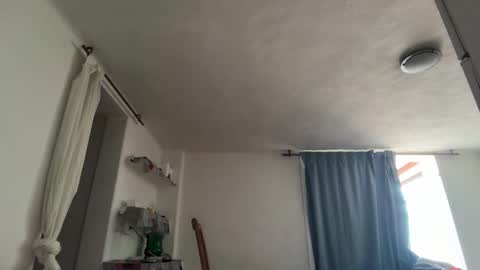 guardiannif_ online show from April 11, 4:10 pm