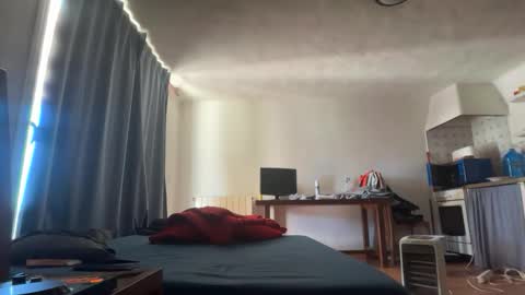 guardiannif_ online show from April 14, 11:21 am