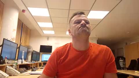 guschidick online show from September 25, 5:23 pm