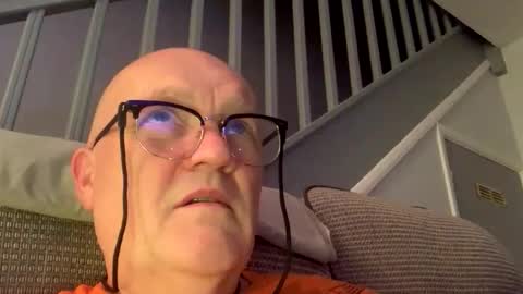 gusher25 online show from October 19, 7:17 pm