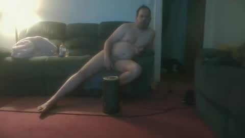 guynaked105 online show from May 10, 8:48 am