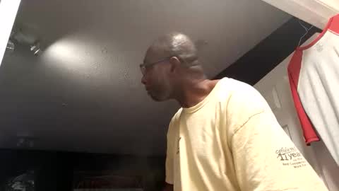 Snapshot of gyesaw1970 chatting on October 24, 4:58 am gyesaw1970 online show from October 24, 4:58 am