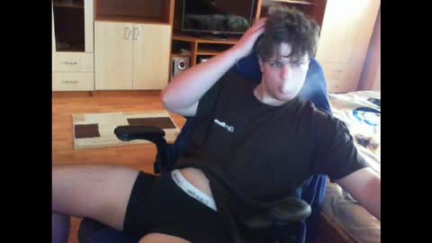 gymguy0505 online show from February 2, 9:19 am