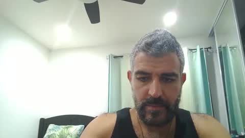 h0nest84 online show from November 2, 4:28 am