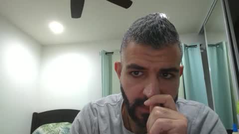 Snapshot of h0nest84 chatting on December 23, 6:55 am h0nest84 online show from December 23, 6:55 am