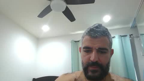 h0nest84 online show from November 28, 6:10 pm