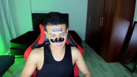 hades_horny_ online show from May 1, 11:51 pm