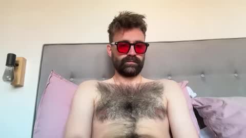 hairy_andhung online show from April 18, 11:33 am