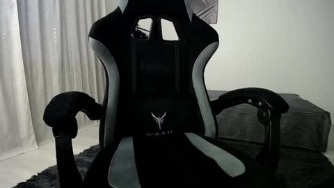 Adam online show from December 6, 6:37 am