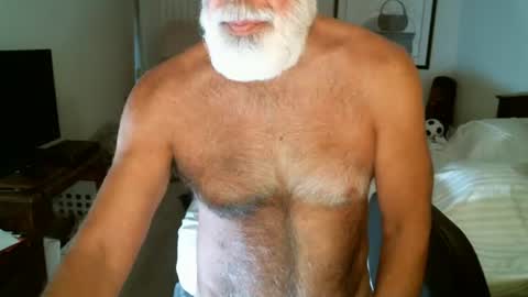 Hairy pecs online show from July 22, 1:03 pm