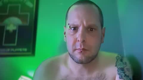 Snapshot of hand_banana_420 chatting on November 1, 3:54 am hand_banana_420 online show from November 1, 3:54 am