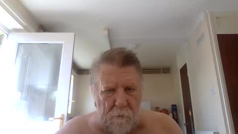 handiman1001 online show from July 9, 1:48 pm