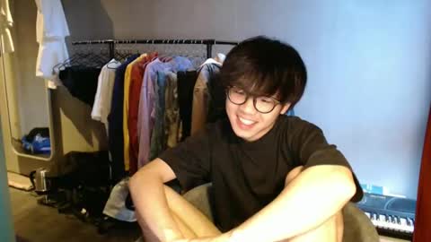 handsome_mannn online show from June 5, 6:57 pm
