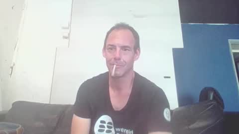 Snapshot of handsomeguy4ever chatting on October 20, 2:21 pm handsomeguy4ever online show from October 20, 2:21 pm