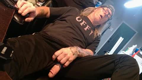 handystud33 online show from March 5, 9:49 am