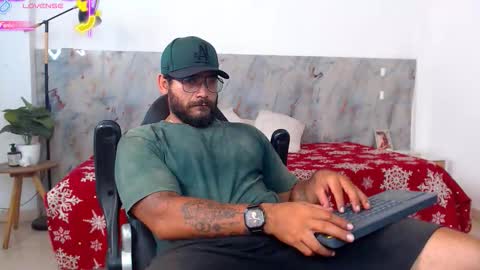 hanz_col online show from February 7, 11:10 pm