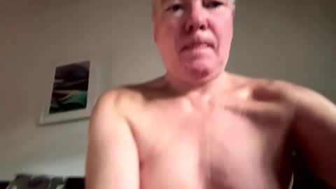 Snapshot of happysierra chatting on January 9, 7:31 am Harry online show from January 9, 7:31 am