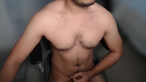 Snapshot of hardandhornyandbrown chatting on March 5, 12:05 am H online show from March 5, 12:05 am