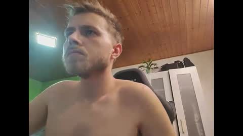 hardtechno_xxx online show from January 1, 7:20 am