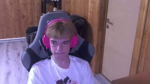 harry_gray_ online show from July 27, 3:08 pm