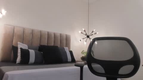 Harry Jones online show from January 8, 5:59 pm