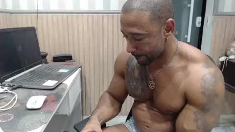 hebertgomes online show from July 28, 9:58 pm