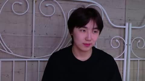 HEEJIN online show from March 28, 4:24 am