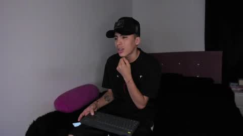 heellboy_ online show from April 6, 5:08 am