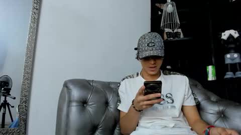 heellboy_ online show from November 28, 3:21 am