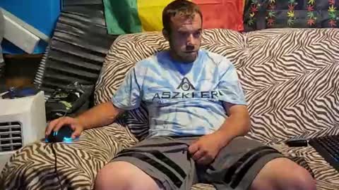 xxScubaStevexx online show from July 2, 7:14 am