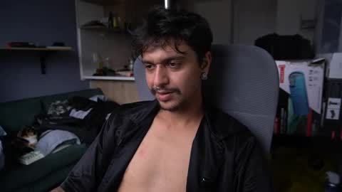 Owner of your wallet  online show from November 16, 9:17 pm