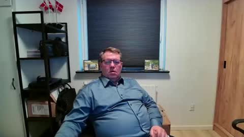 henrikrp1971 online show from February 24, 3:57 pm