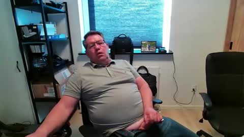 henrikrp1971 online show from April 26, 2:58 pm