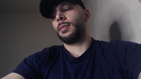 HenryAxe online show from May 22, 2:11 pm