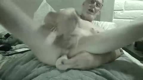 Snapshot of hereforyrpleasure chatting on October 29, 2:58 am hereforyrpleasure online show from October 29, 2:58 am