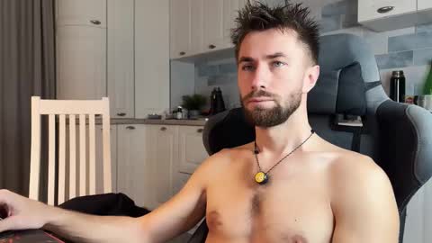 Arnold online show from December 4, 9:11 pm