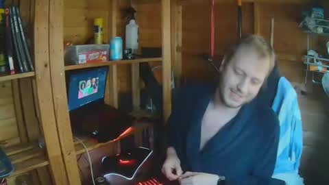 H Dawg online show from February 26, 9:43 am