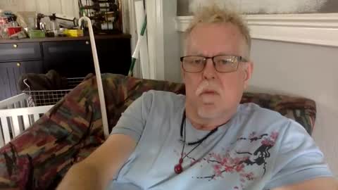 TwoDaddies online show from January 7, 9:20 pm