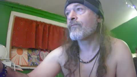 hippiedad333 online show from May 28, 6:22 am