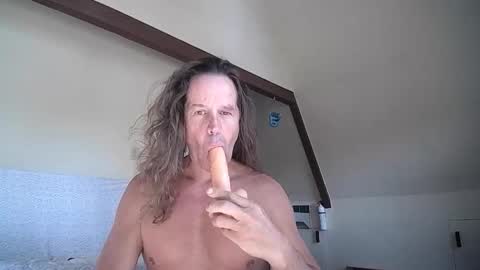 Hippie Jijm online show from September 10, 6:28 pm