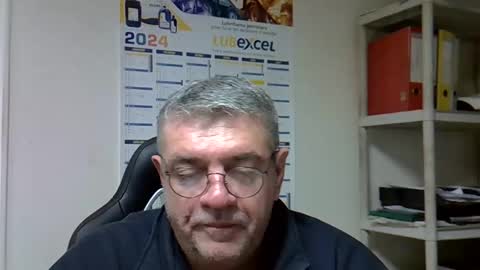 hippo online show from December 6, 5:42 am