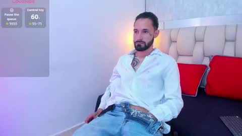 Hisoka online show from February 7, 8:25 pm