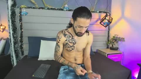 Hisoka online show from December 21, 12:24 pm