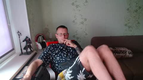 Snapshot of hlestus chatting on October 21, 6:38 am Wet Jack online show from October 21, 6:38 am
