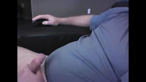 Snapshot of hockeyguy1971 chatting on December 14, 6:09 pm hockeyguy1971 online show from December 14, 6:09 pm