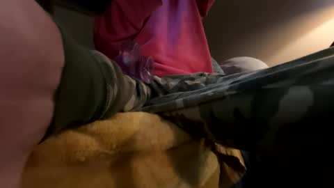 hole pig online show from April 4, 10:12 am