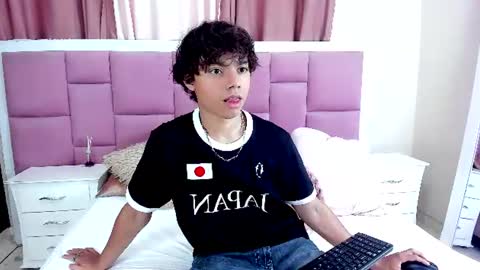 honeymoon_sariel online show from July 18, 7:08 pm