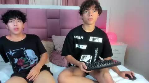 honeymoon_sariel online show from June 14, 4:36 am