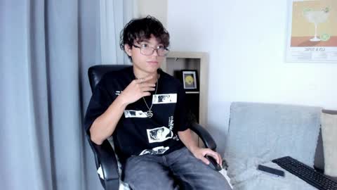 honeymoon_sariel online show from June 8, 4:13 am