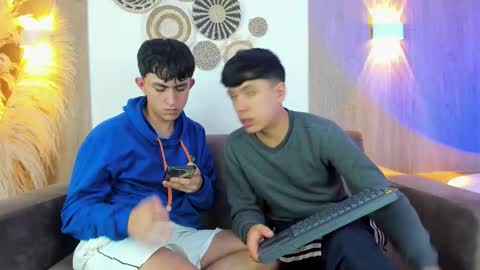 hoot_booys_ online show from February 22, 3:52 am